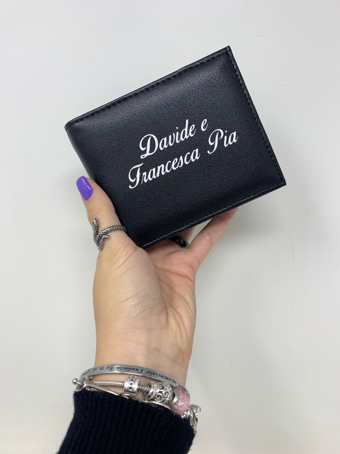 Portafoglio in Pelle Personalizzato con 7 Nomi – Idea Regalo Perfetta per Festa del Papà | – IT
